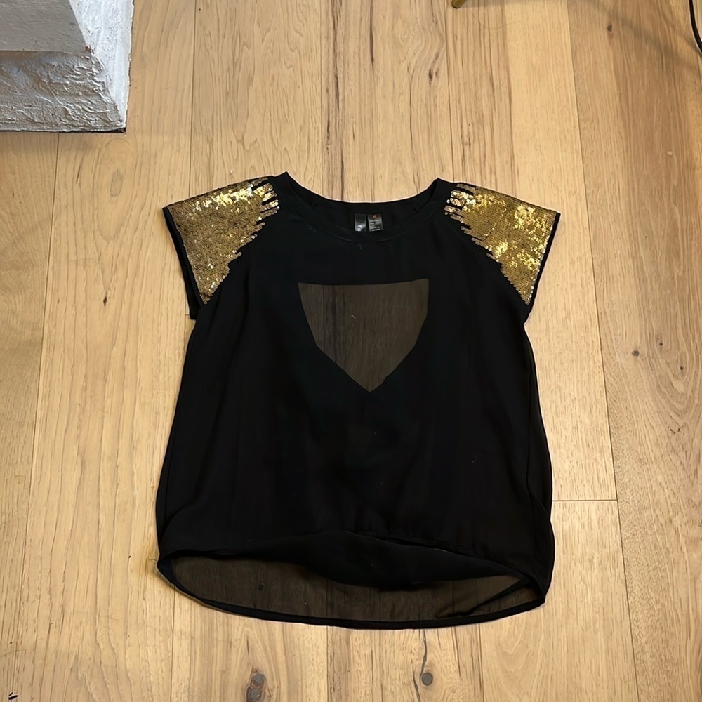 FUN & FLIRT | sequin sleeve open back top, size medium